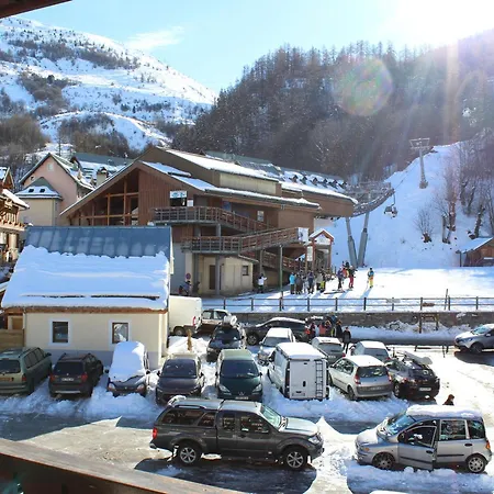 2 Pieces 4 Pers 3* Avec Balcon Expose Sud-est Au Coeur De Valloire, Proche Telecabine - Fr-1-263-422